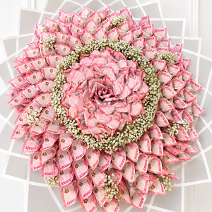 The Royal Blossom IDR 30 Million Money Bouquet
Luxury Cash Flower Arrangement | IDR 30,000,000 in Real Spendable Indonesian Rupiah